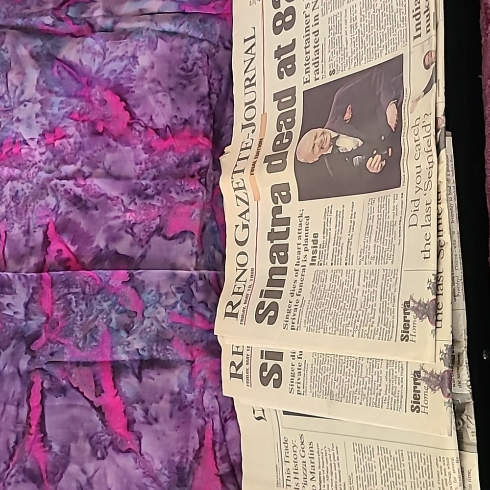 1998  Reno ( NV) & L.A. Times  Headline Newspaper Singer Frank Sinatra Dead (4)